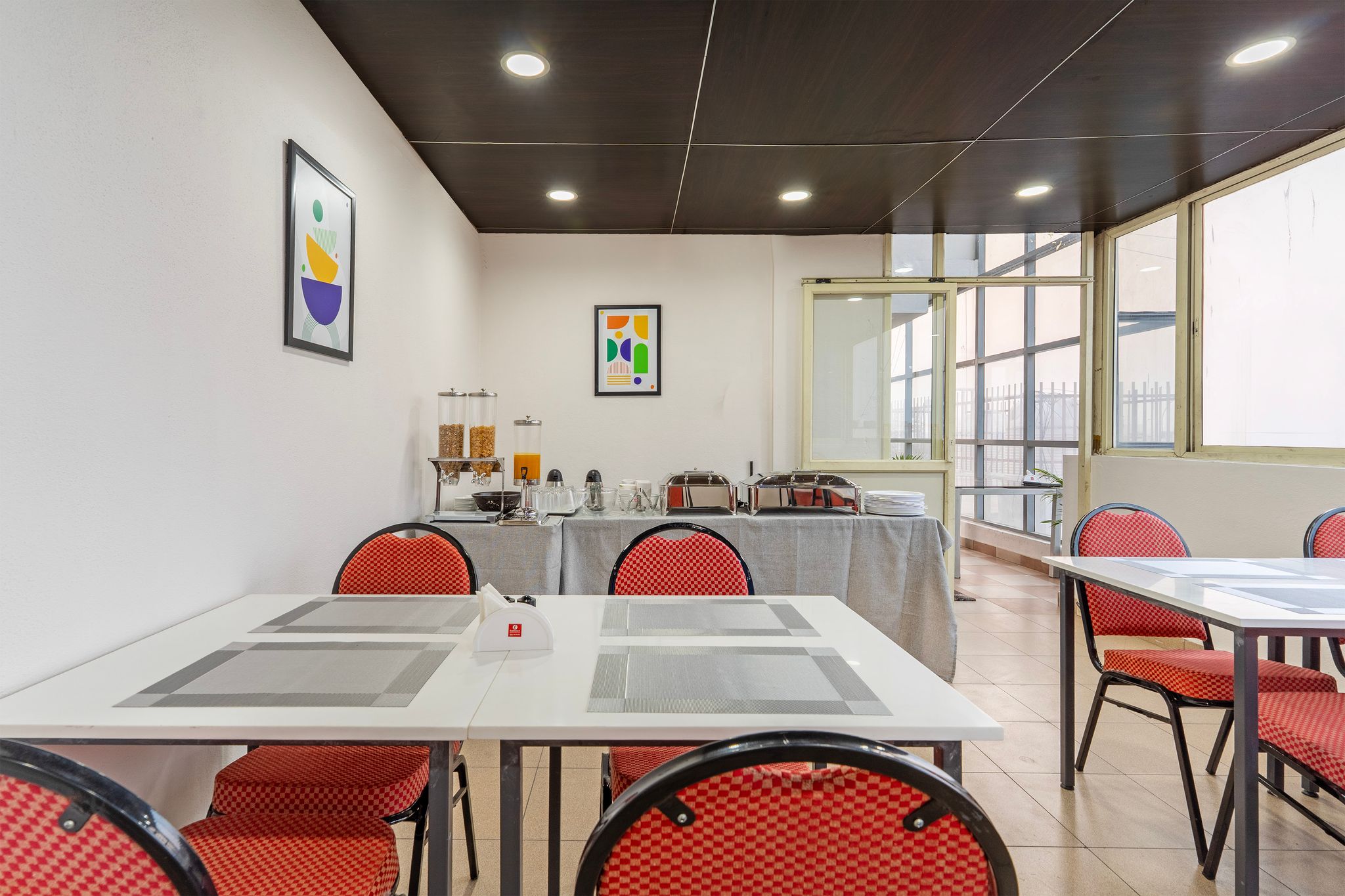 Food & Dining