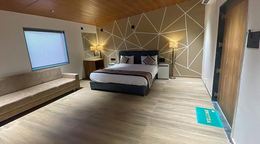 Luxury Room with Private Splash Pool