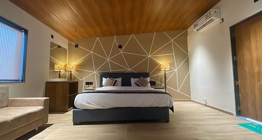 Luxury Room with Private Splash Pool