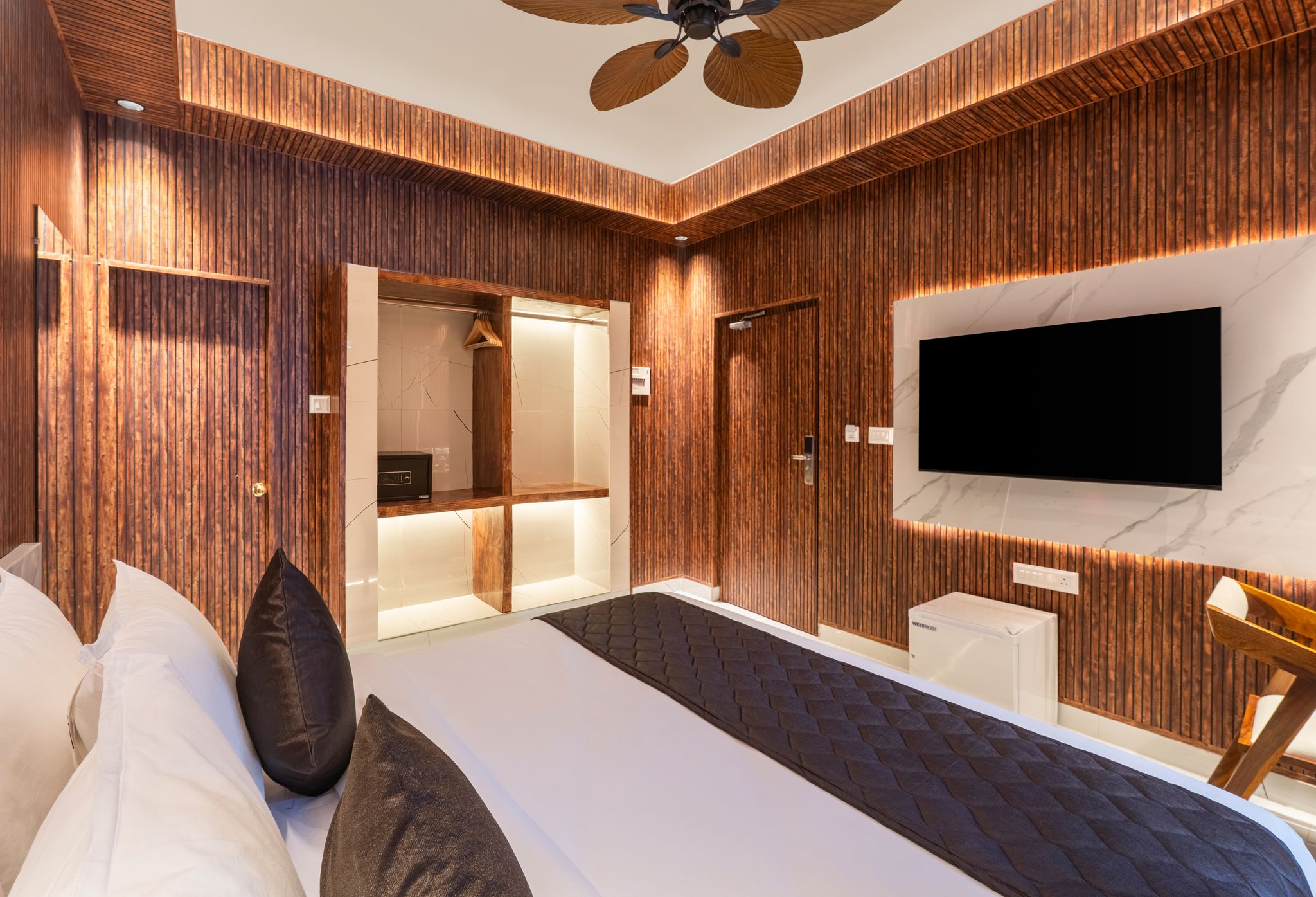 SHAKUNTALAM SAGAR- The Lake Facing Boutique Hotel Superior Comfort Room 5