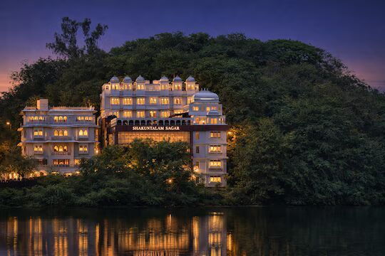 SHAKUNTALAM SAGAR- The Lake Facing Boutique Hotel