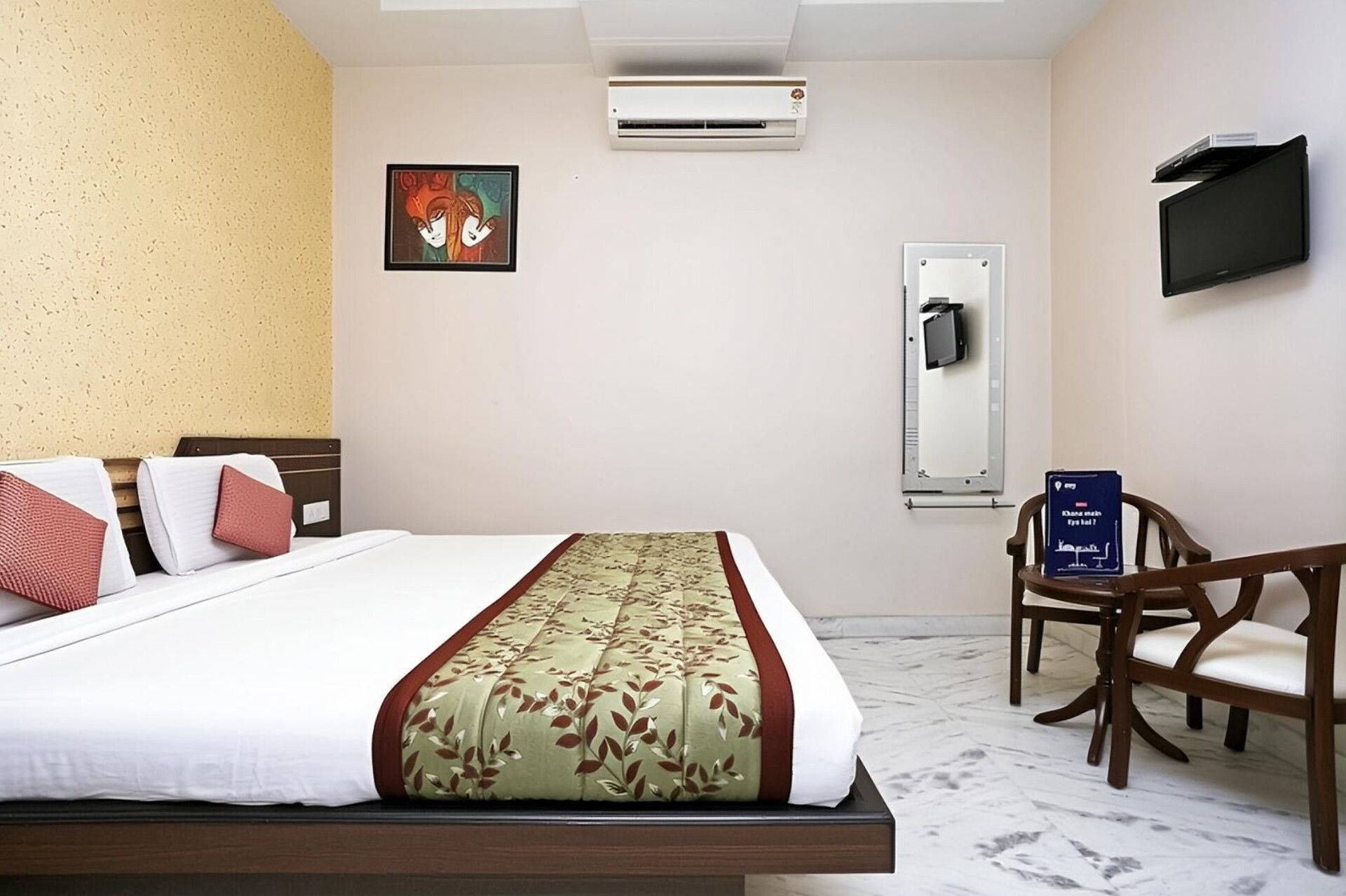 Hotel The Tezo Residency Deluxe Room 6