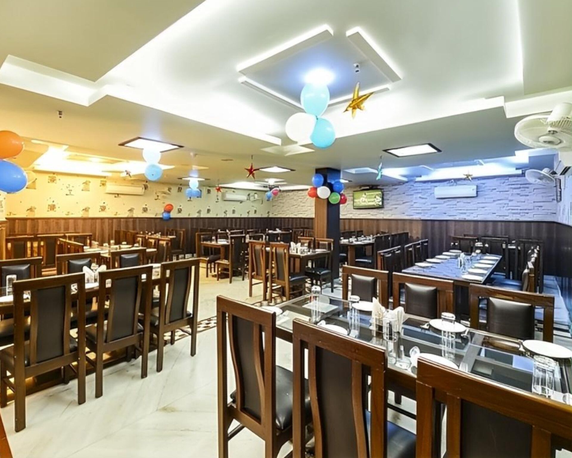 Hotel The Tezo Residency