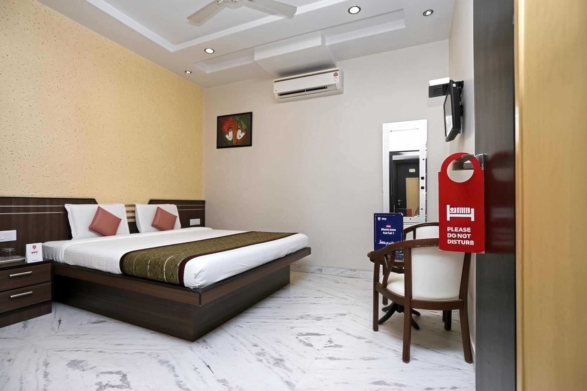 Hotel The Tezo Residency Deluxe Room 10