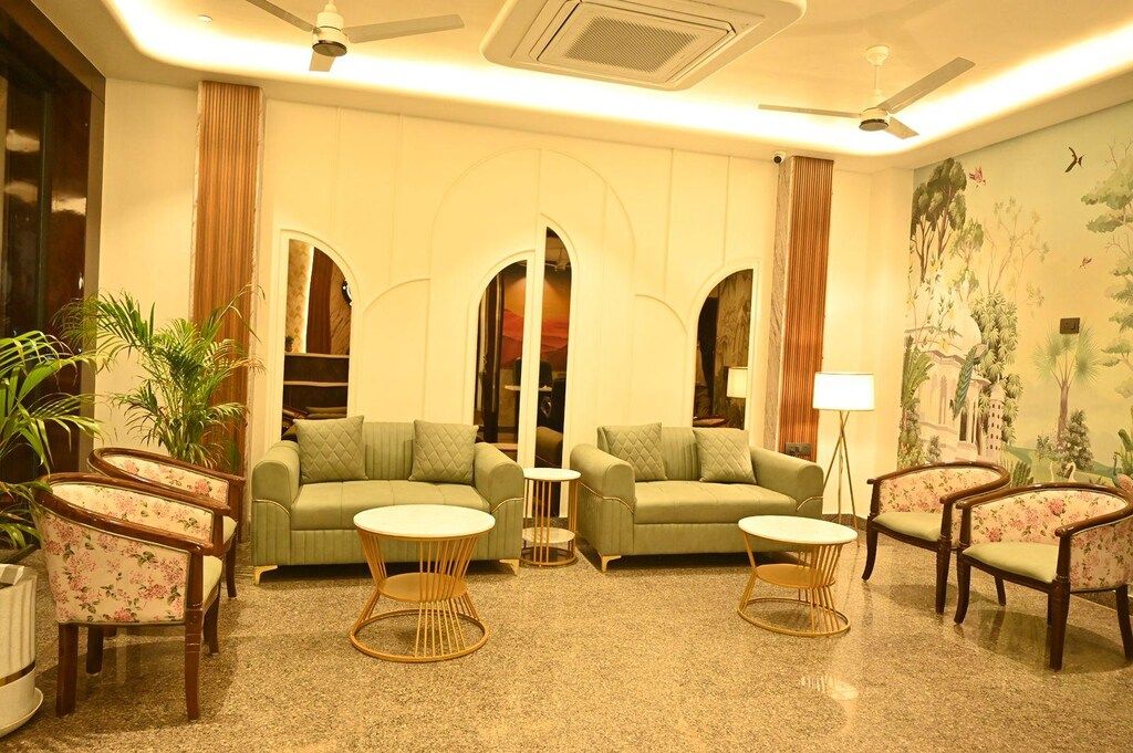 VEERA THE HOTEL AND LOUNGE