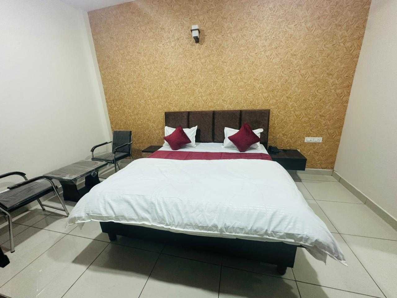 Collection O Focal Point Phase 3 Ludhiana Classic