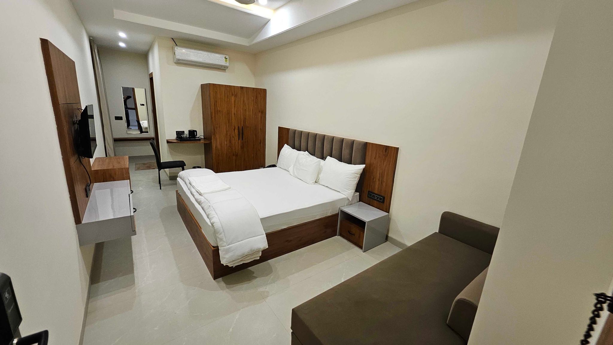 Townhouse Cosmos Mall Ujjain Formerly Ashok Sadhna Classic 6