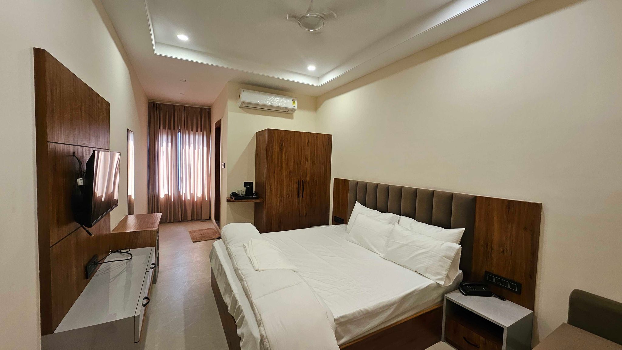 Townhouse Cosmos Mall Ujjain Formerly Ashok Sadhna Classic 8