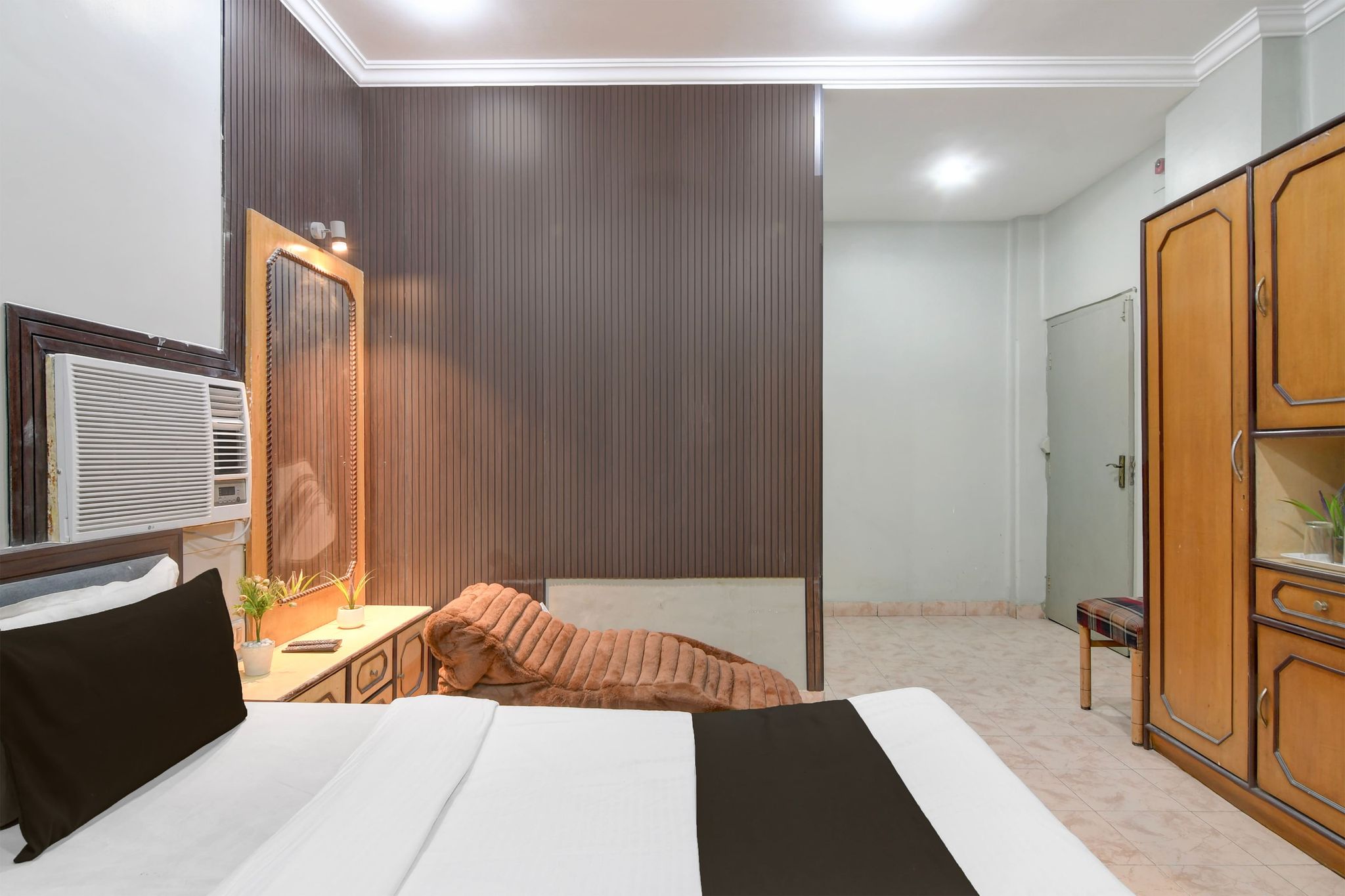 Collection O Kalighat Kolkata Formerly Venkateshwara Classic 14