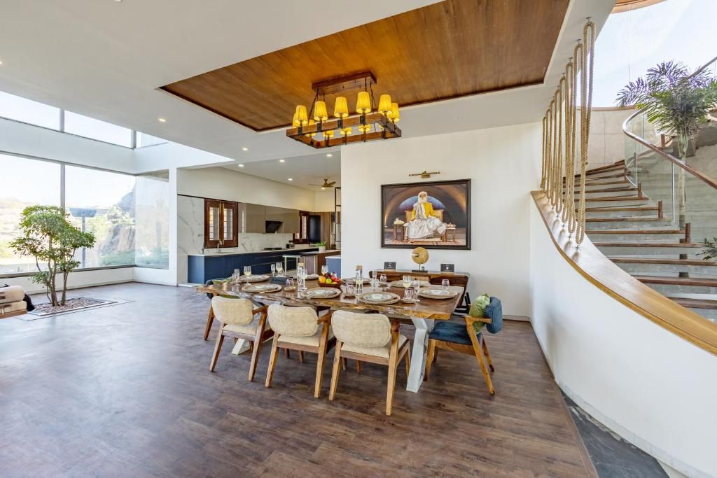 ELIVAAS Prive 5 BHK Kvanya Mansion Wwith Pvt Pool & Home Theater