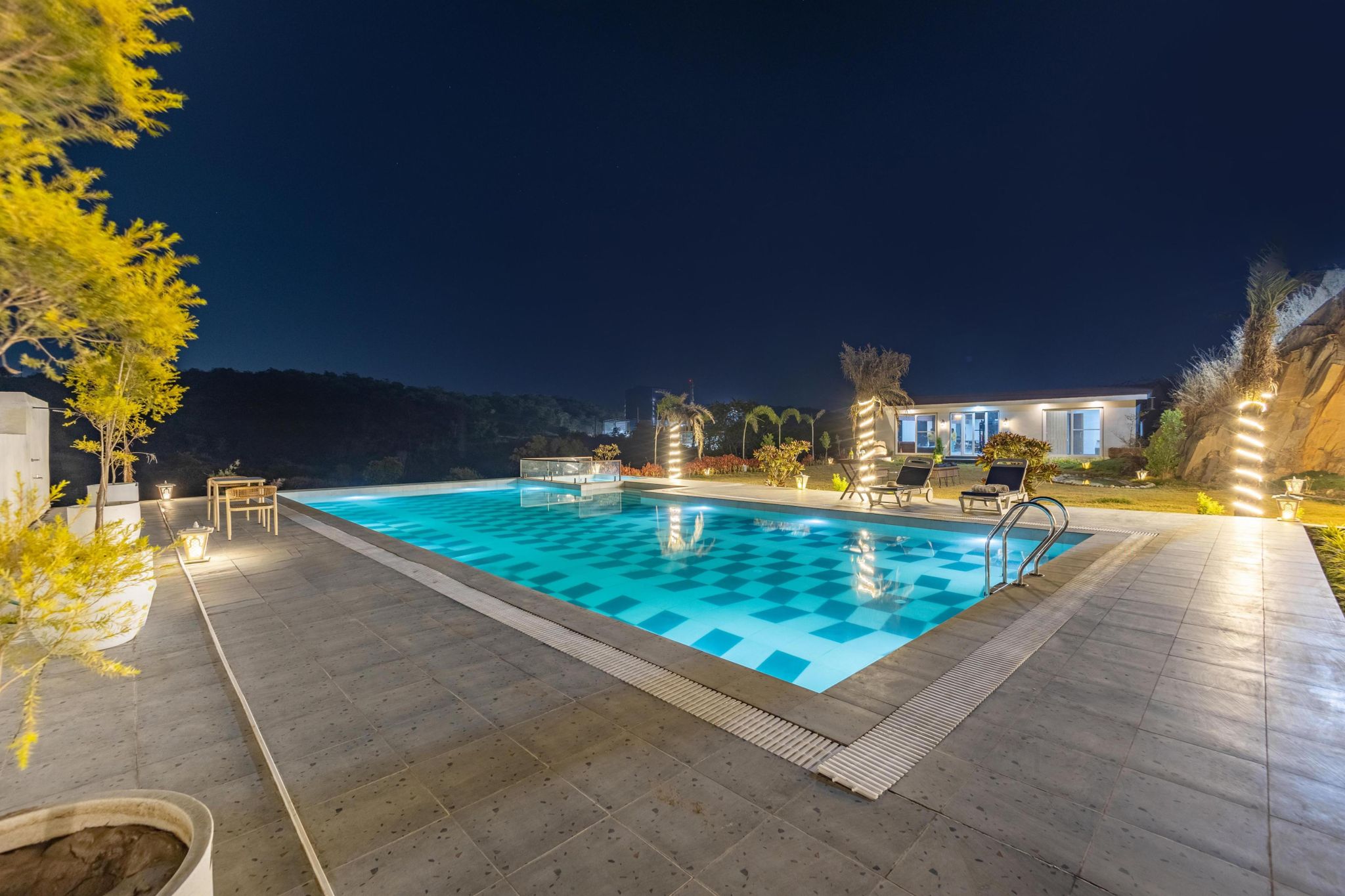 ELIVAAS Prive 5 BHK Kvanya Mansion Wwith Pvt Pool & Home Theater