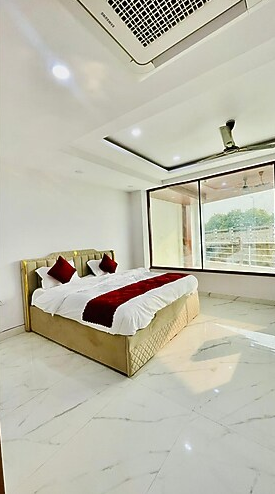 Sai Sansthan Inn Family Room 3