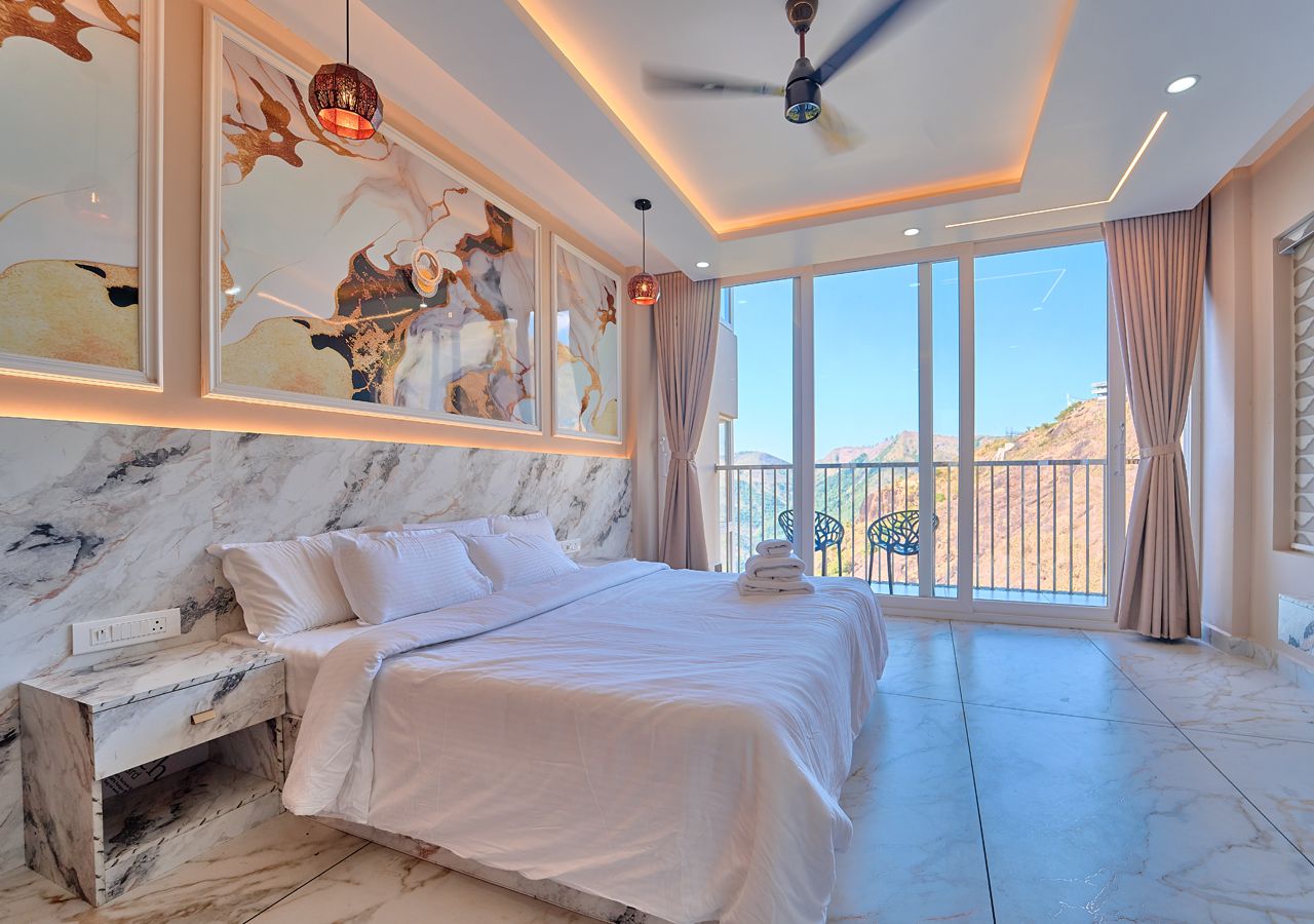 Standard Balcony Room