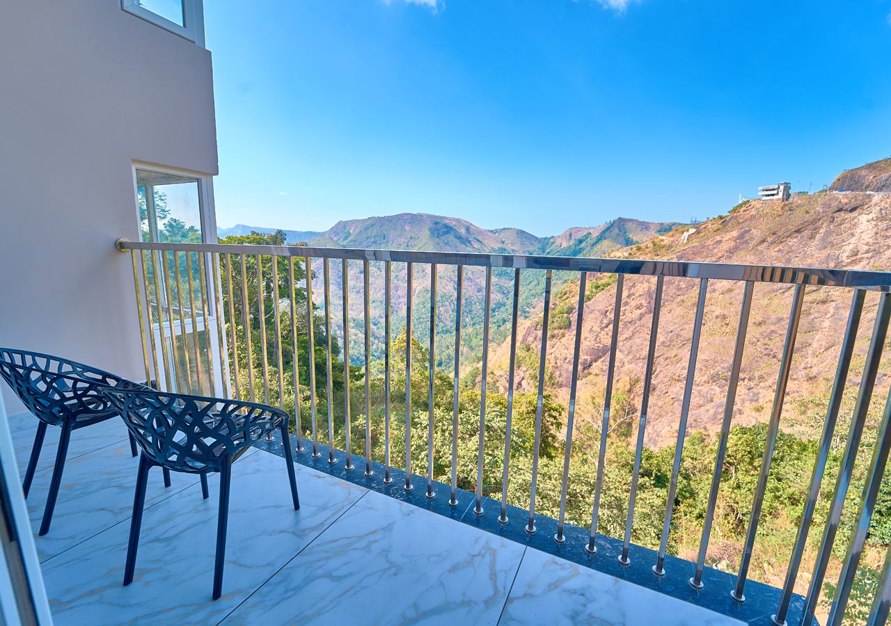 Hill Breeze Resorts by Voye Homes Deluxe Balcony Room 4