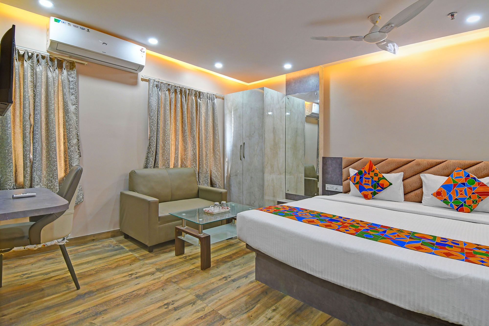FabHotel Disa Deluxe Room 4