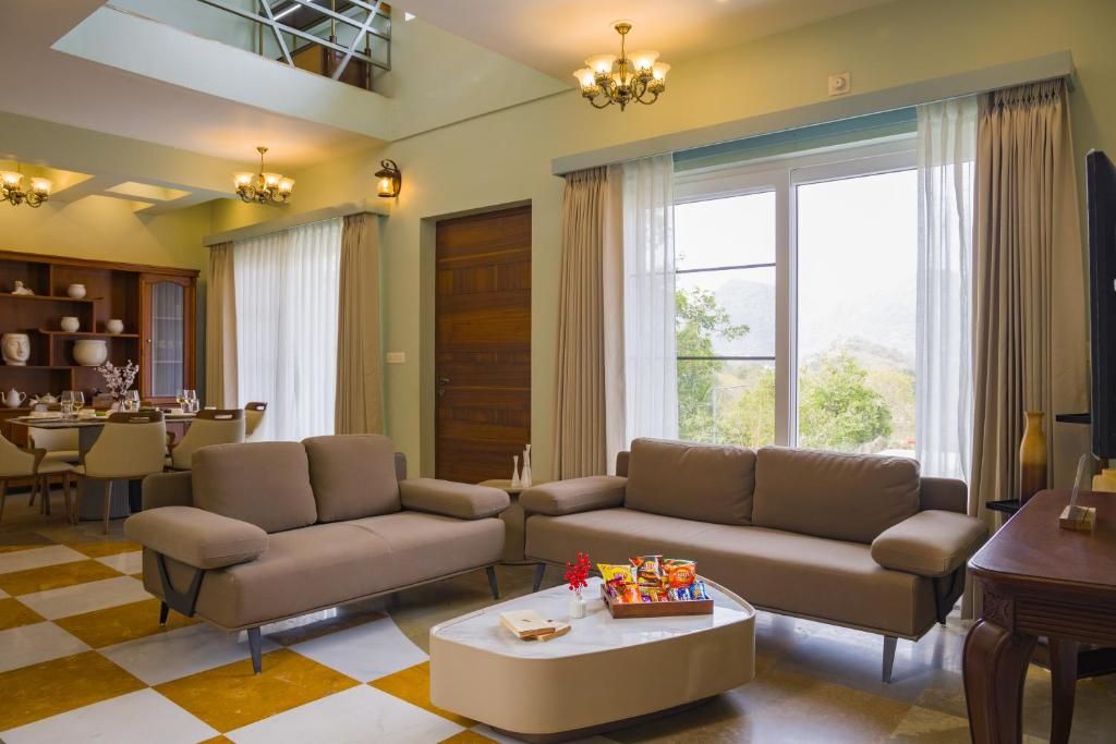 ELIVAAS Festiva Mansion 3 BHK Villa With Pvt Pool & Garden