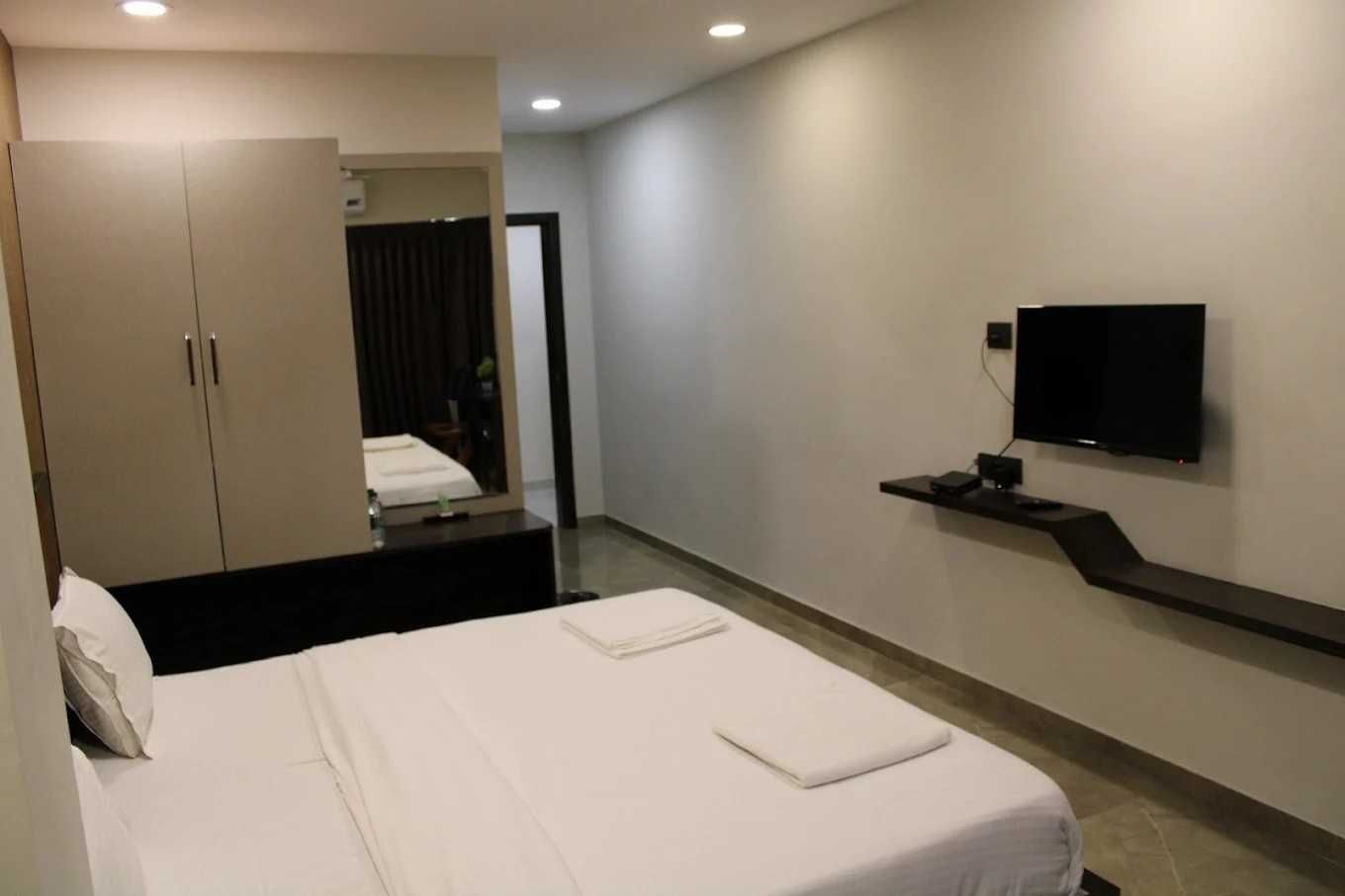 Townhouse Garudeshwar Dutt Temple Formerly The Grand Unity Classic 11