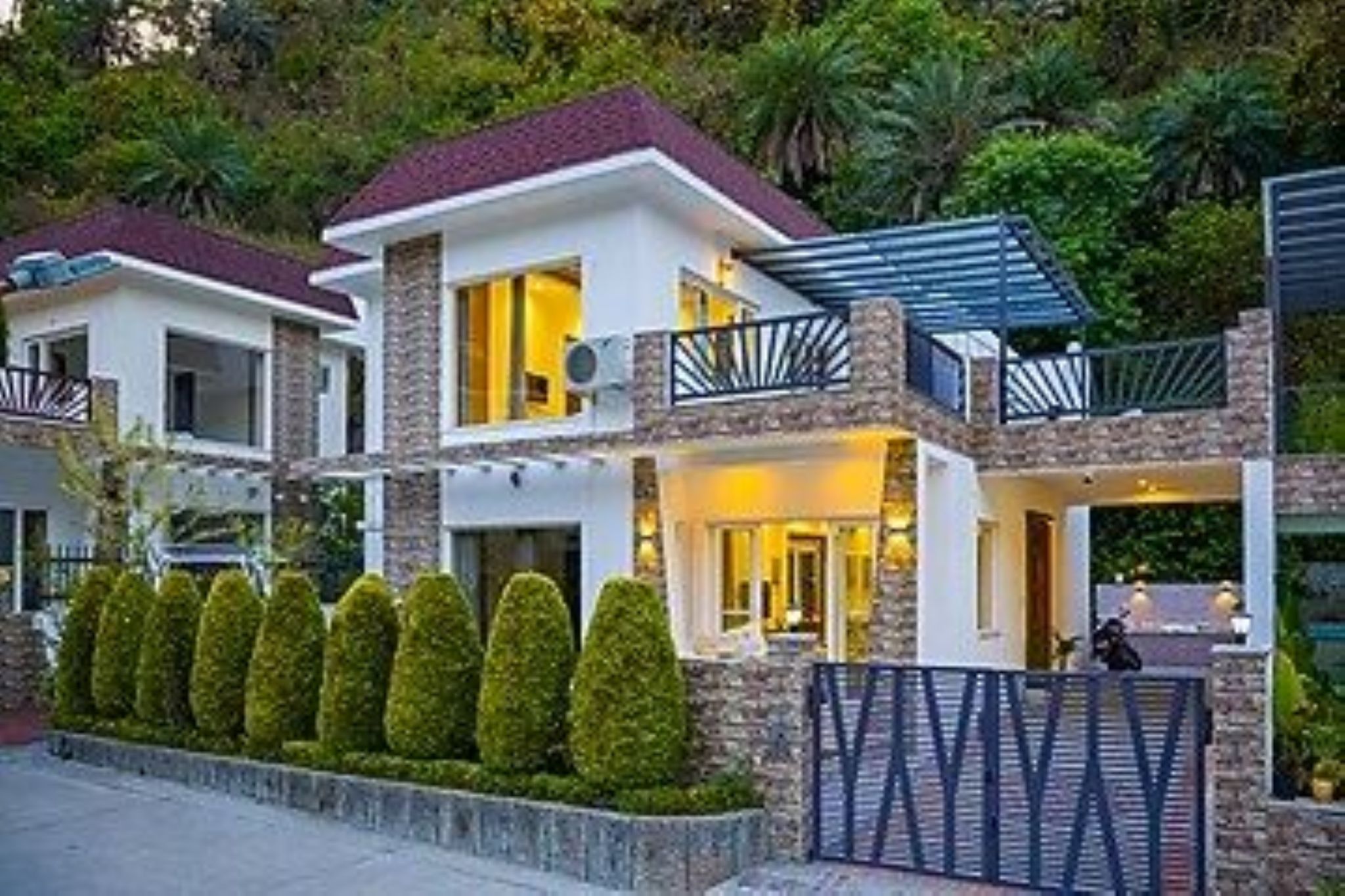 ELIVAAS Serenita Abode | Tranquil Escape With Plunge Pool & Terrace