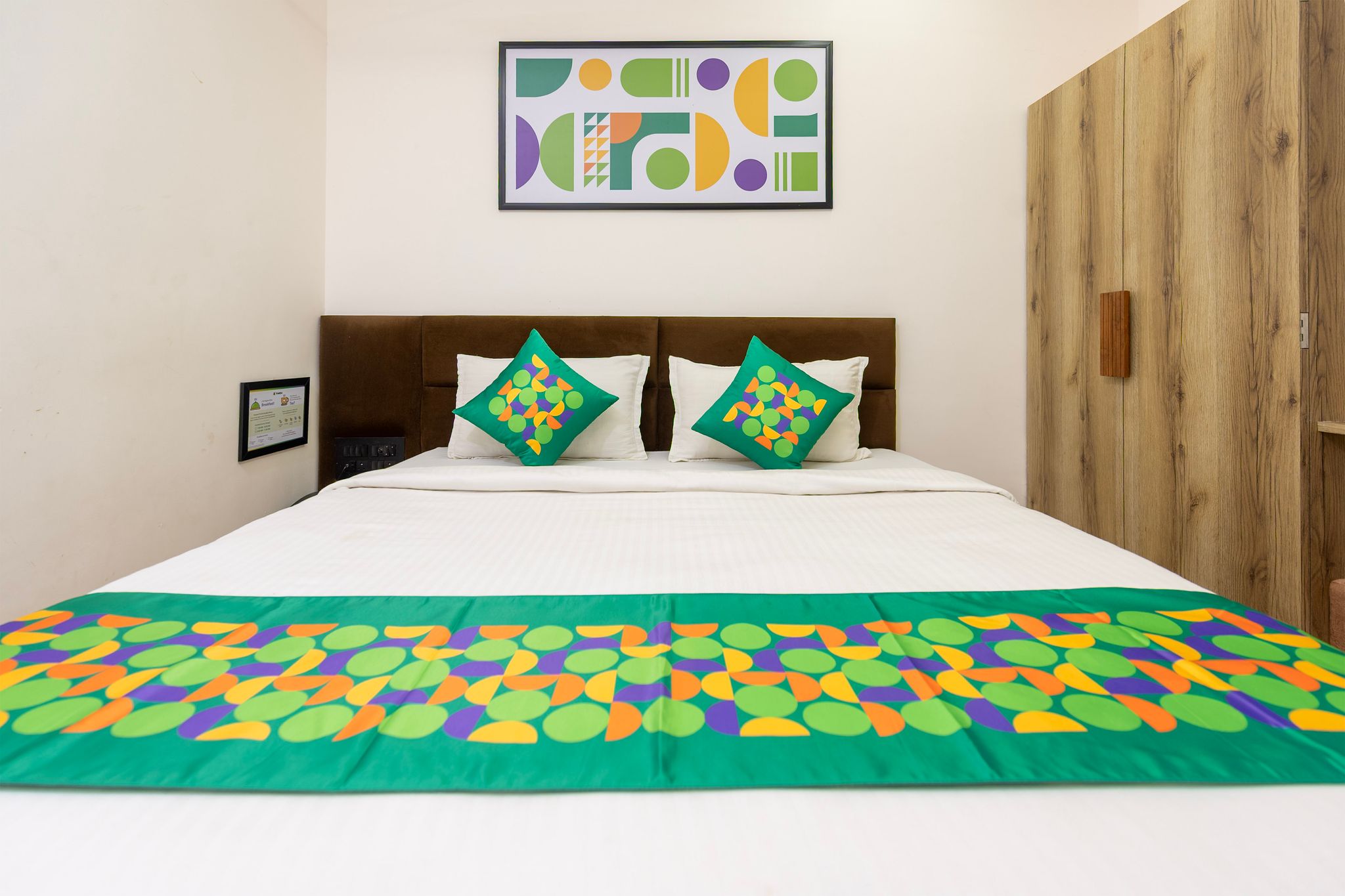 Treebo The Velvet Economy Room  3