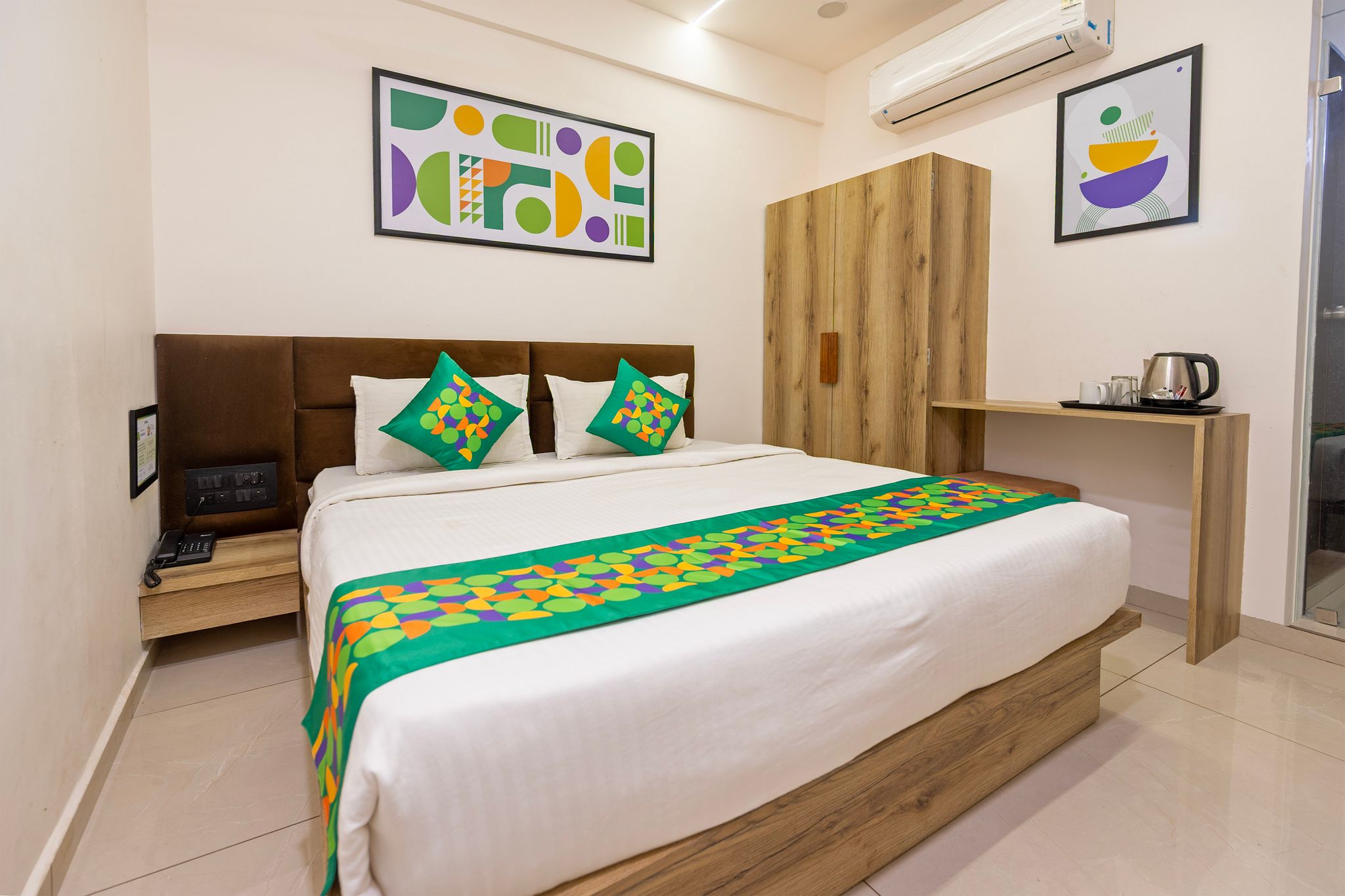 Treebo The Velvet Economy Room  2