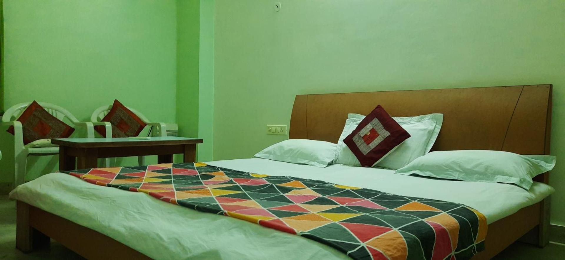 Janki Chandra - HomeStay & PG
