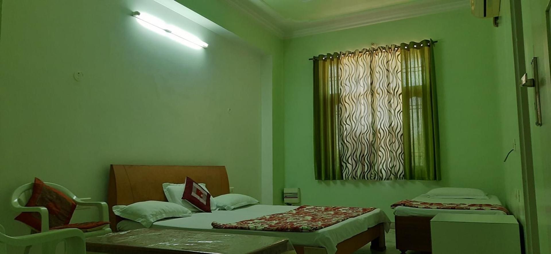 Janki Chandra - HomeStay & PG