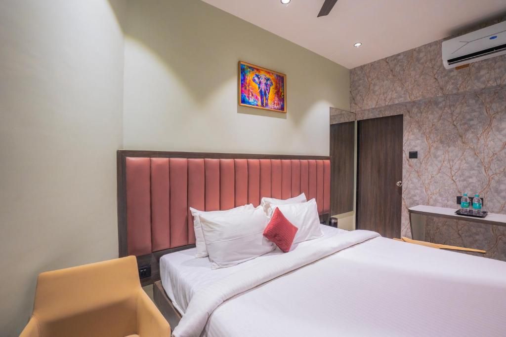 Mosaic Go Star Grand Standard Room