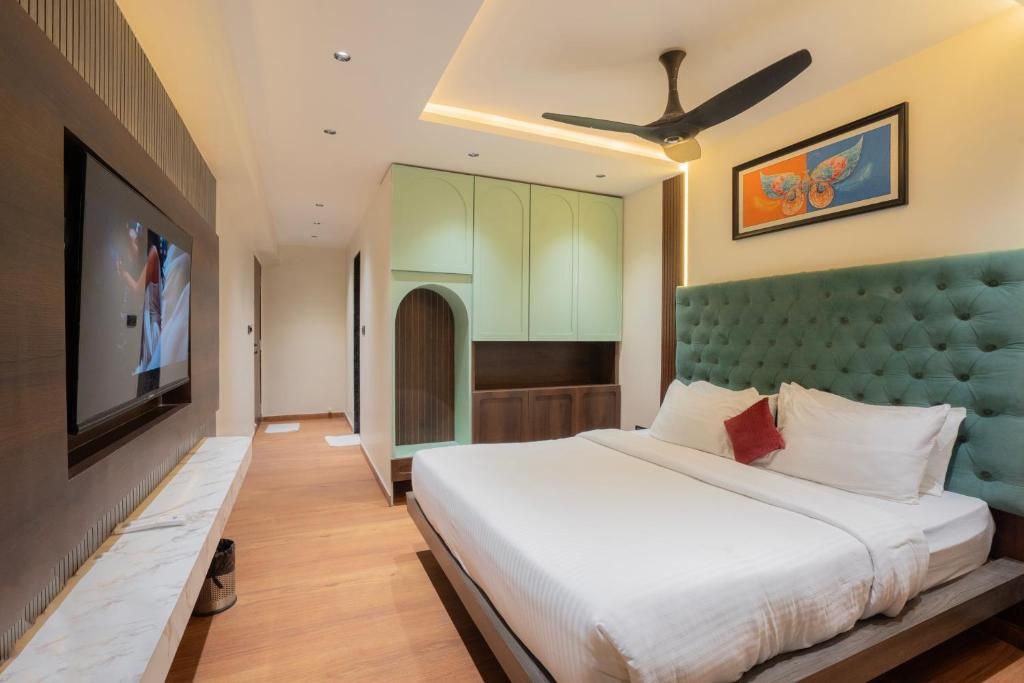 Mosaic Go Star Grand Elite Room