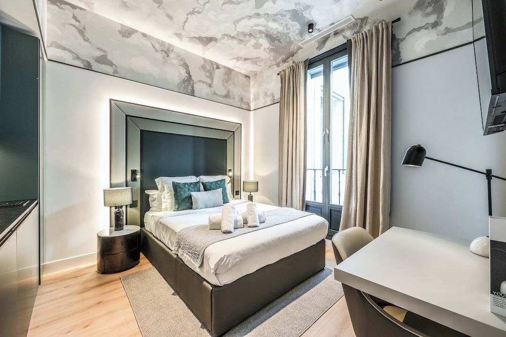 AmazINN Collection Madrid Plaza Mayor Executive Double Room 2