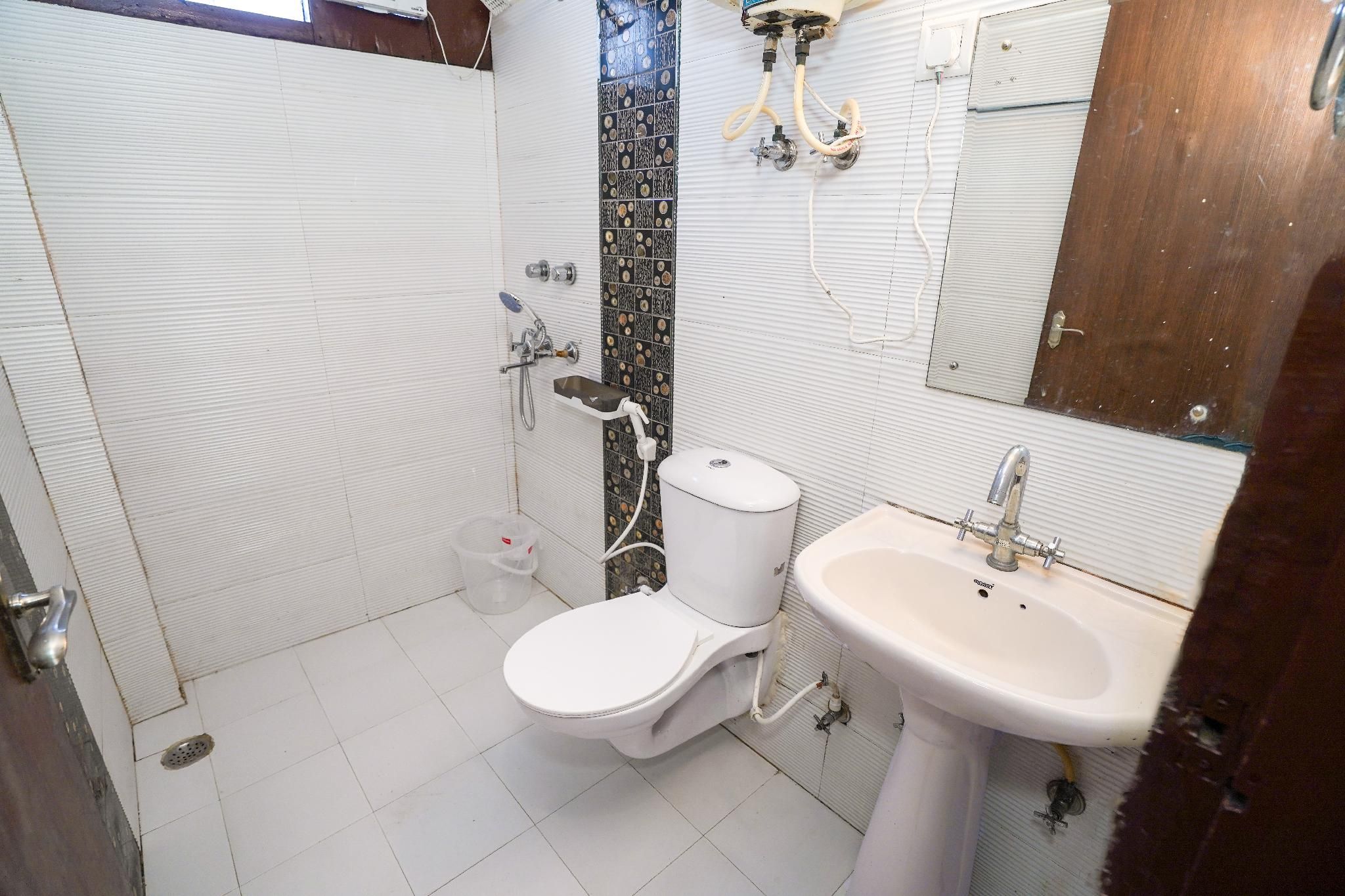 Hotel Sapphire | A unit of Anand Hospitality
