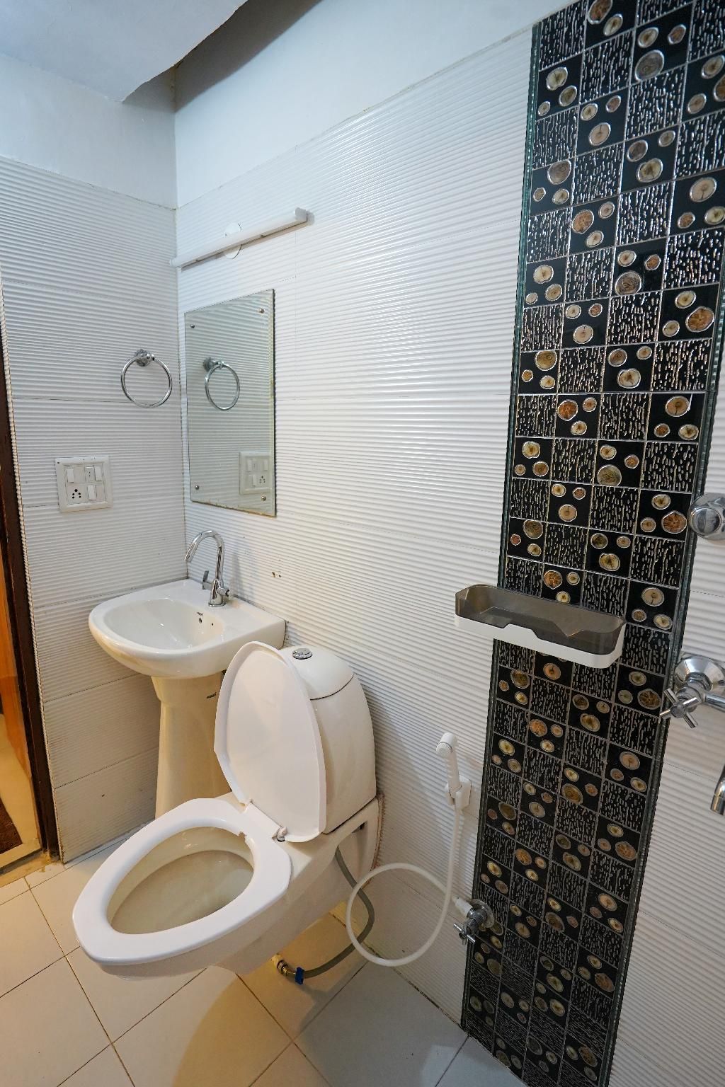 Hotel Sapphire | A unit of Anand Hospitality
