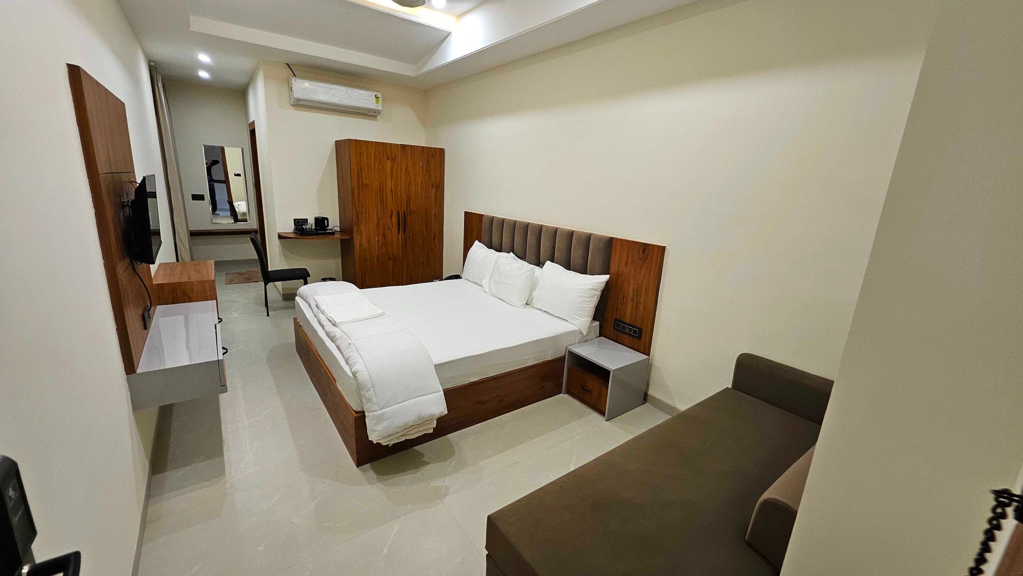 Hotel O Ujjain Railway Station Formerly Sanjay Kasliwal Inn CLASSIC 3