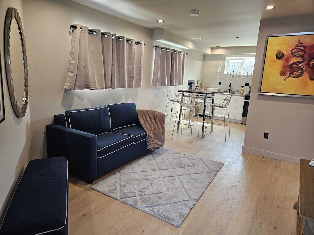 Modern Townhomes Minutes from Downtown LA Apartment, 2 Bedrooms 10