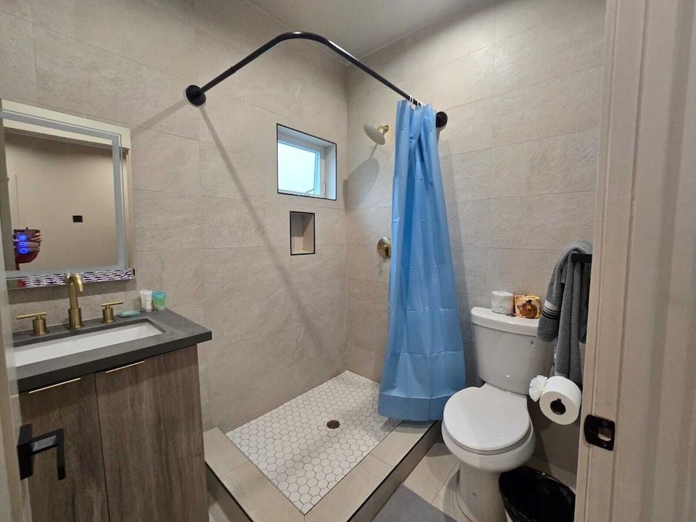 Modern Townhomes Minutes from Downtown LA Apartment, 5 Bedrooms 10