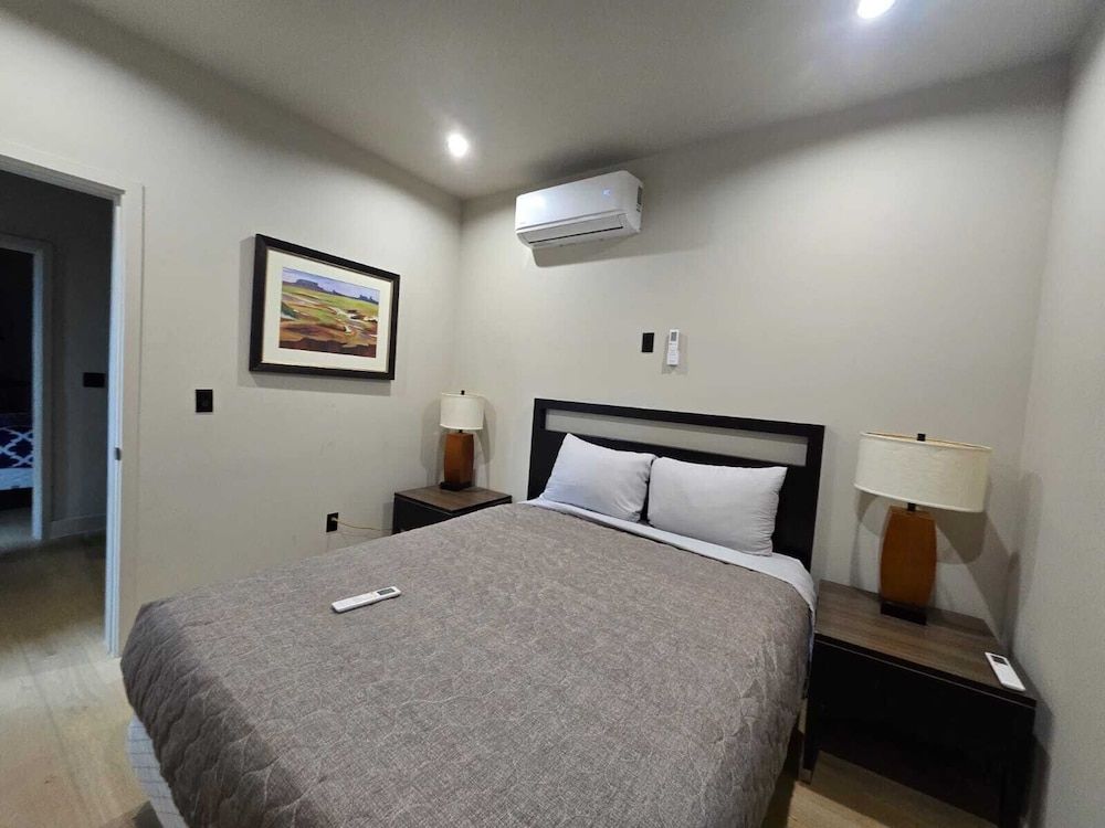 Modern Townhomes Minutes from Downtown LA Apartment, 5 Bedrooms 7