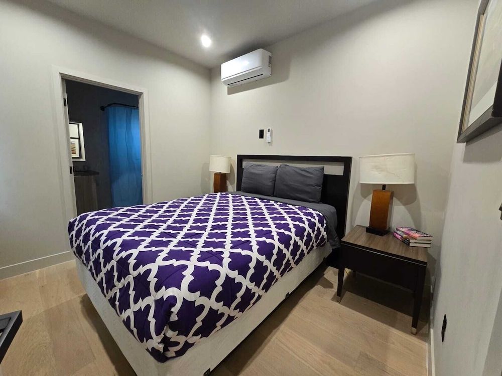 Modern Townhomes Minutes from Downtown LA Apartment, 5 Bedrooms 2