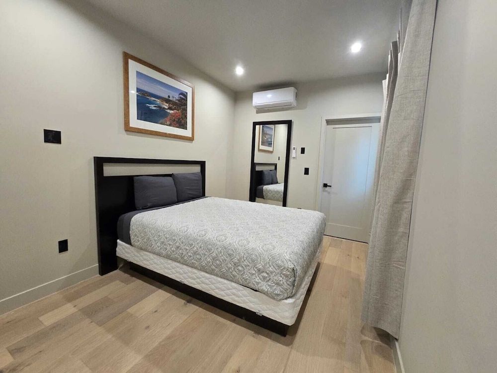 Modern Townhomes Minutes from Downtown LA Apartment, 5 Bedrooms 5