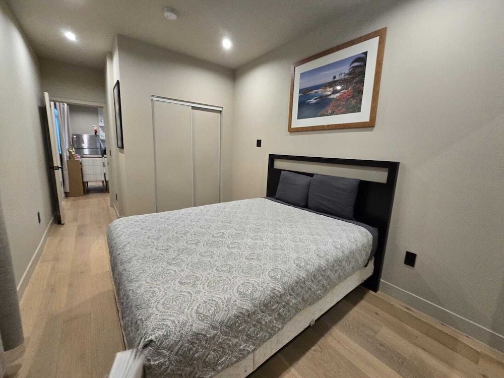 Modern Townhomes Minutes from Downtown LA Apartment, 5 Bedrooms 6