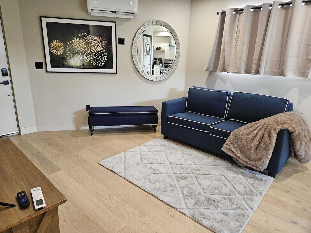 Modern Townhomes Minutes from Downtown LA Apartment, 2 Bedrooms 7