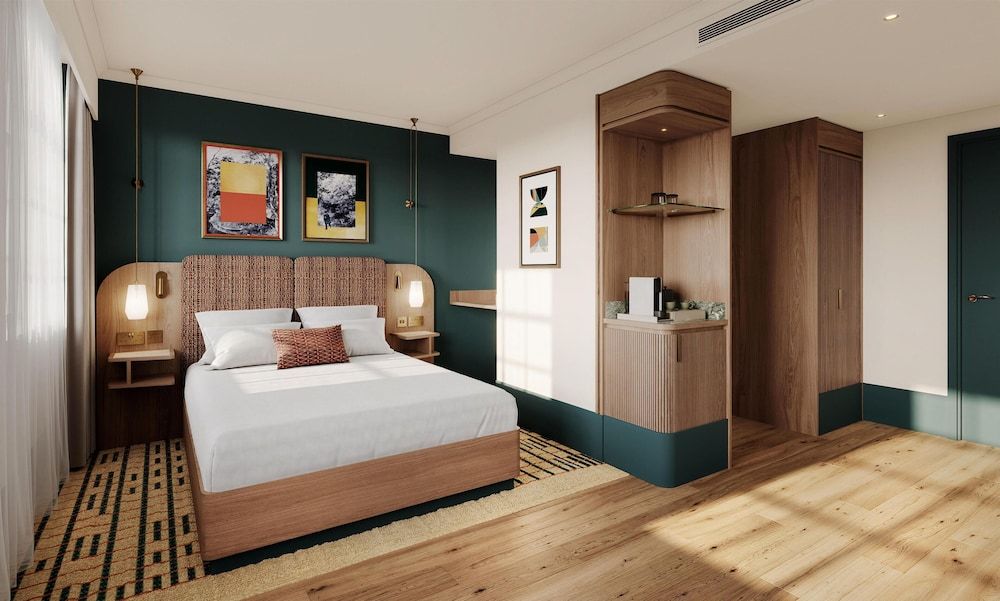 The Derby London City, Curio Collection By Hilton Deluxe Room, 1 King Bed with Sofa bed 4