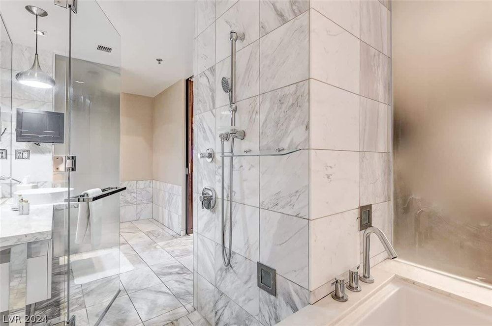 Stylish Palms Mountain View Studio w/ Balcony Access 28309 Apartment (0 Bedroom) 10