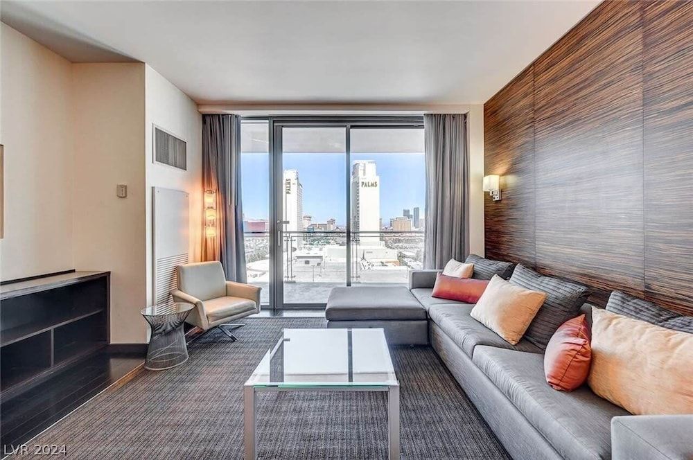 Stylish Palms Mountain View Studio w/ Balcony Access 28309 Apartment (0 Bedroom) 17