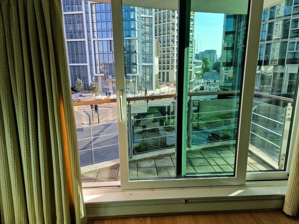 Central London Riverside Apartment Standard Apartment, Balcony, River View 2