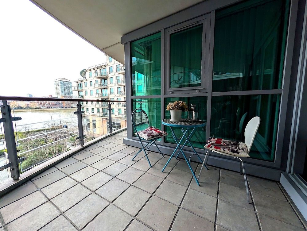 Central London Riverside Apartment Deluxe Apartment, Balcony, River View 3