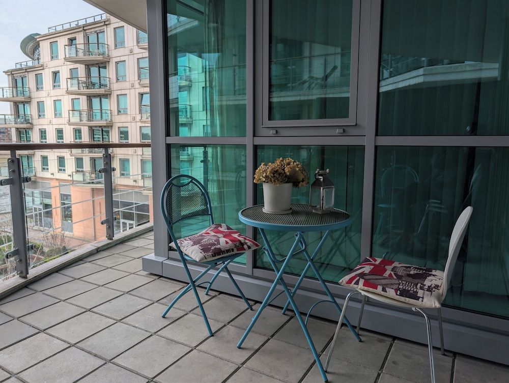 Central London Riverside Apartment Deluxe Apartment, Balcony, River View 2