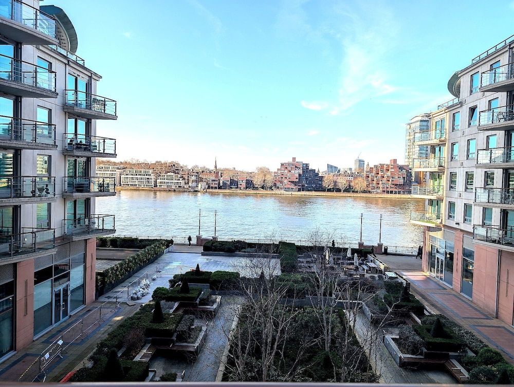 Central London Riverside Apartment Deluxe Apartment, Balcony, River View 4
