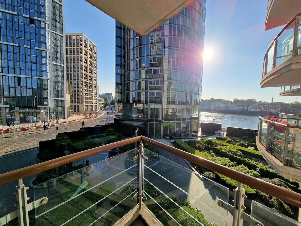 Central London Riverside Apartment Standard Apartment, Balcony, River View 4
