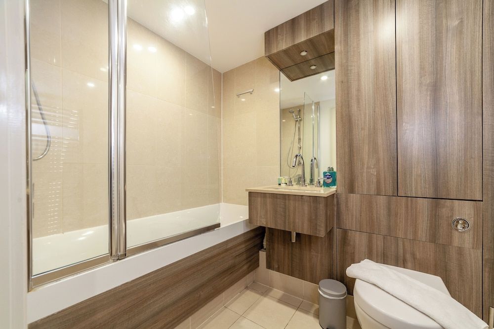 Central London Riverside Apartment Standard Apartment, Balcony, River View 5