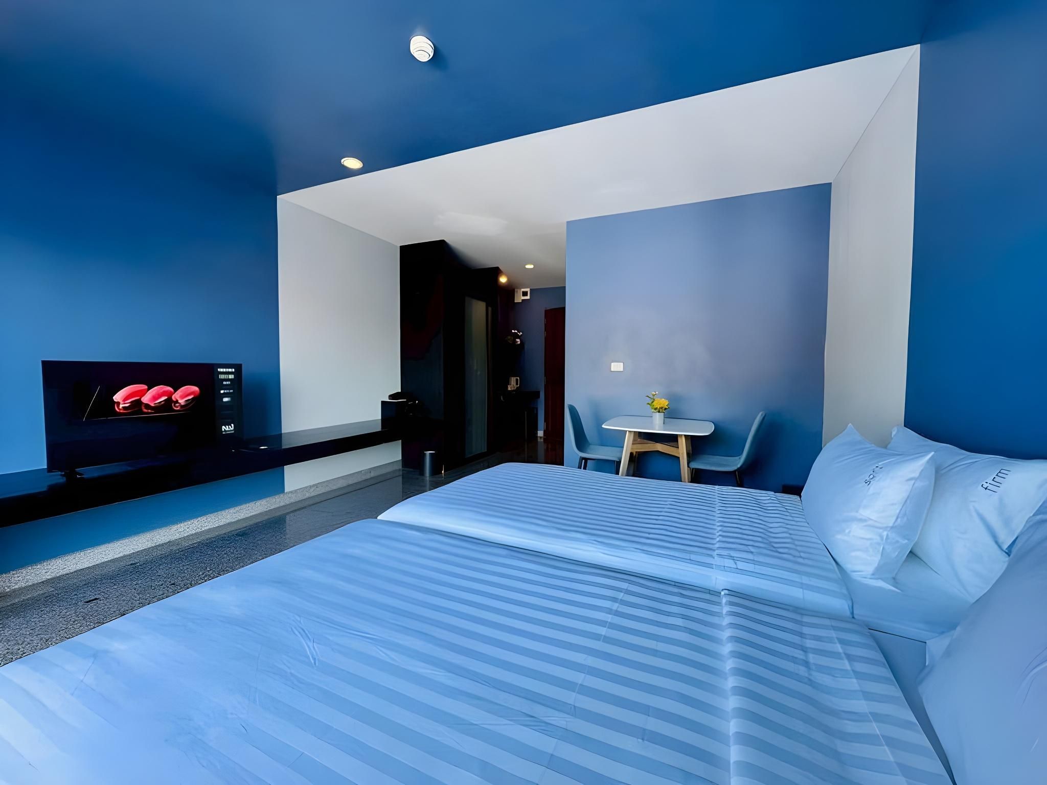 iCheck inn Phuket Town Deluxe Twin Room 4