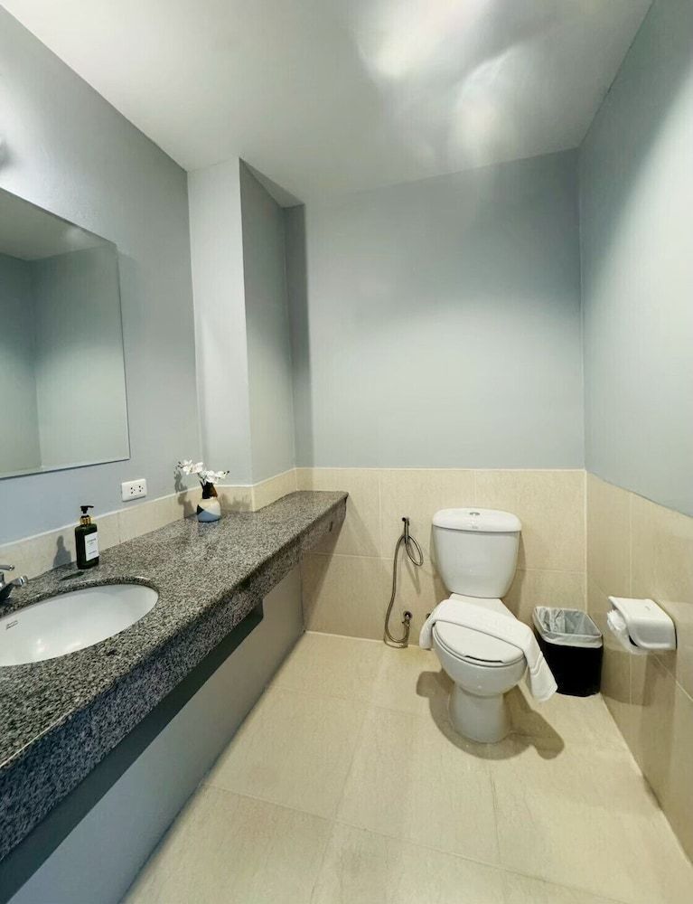 iCheck inn Phuket Town Deluxe Twin Room 7